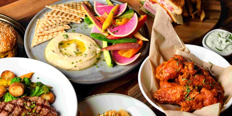 Marlow’s Tavern presenta su nuevo menú de verano con sabores frescos y cócteles artesanales