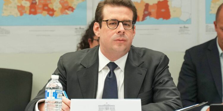 Equipo de campaña de la Gobernadora con contratos en AAFAF para relaciones públicas y un ‘termómetro social’