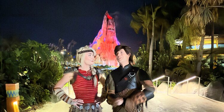 Universal Orlando Resort presenta Volcano Bay Nights con experiencias exclusivas bajo las estrellas