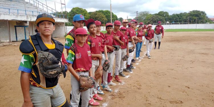 Al menos 100 pequeños peloteros de Criollitos de La Guaira murieron tras los terremotos