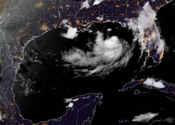 Depresión Tropical Dos amenaza la costa norte del Golfo; podría convertirse en la tormenta tropical Bertha