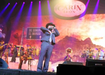 Carín León conquistó Orlando con una noche de música, sombreros y orgullo mexicano