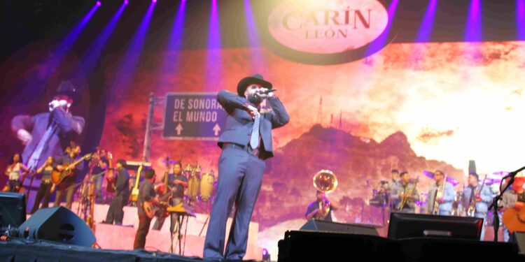 Carín León conquistó Orlando con una noche de música, sombreros y orgullo mexicano