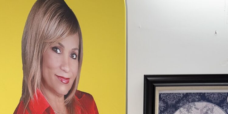 Maribel Gómez-Cordero se retira de la contienda por la Secretaría de los Tribunales del Condado de Orange
