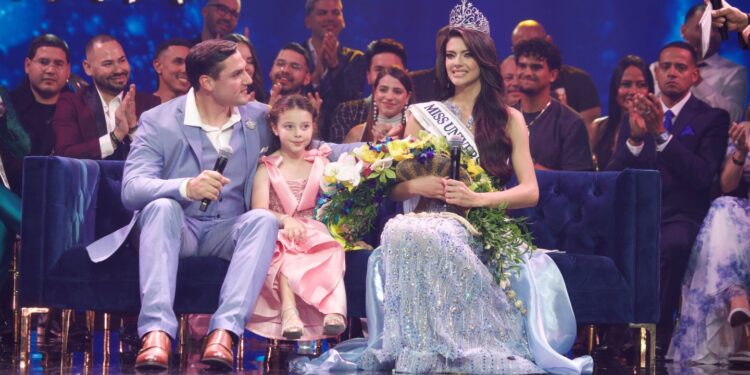 De madre a reina de belleza
