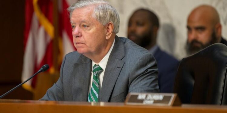 Muere el senador Lindsey Graham tras una breve enfermedad, informa su oficina