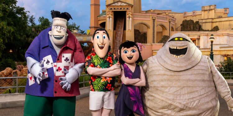 ¡Halloween llega a SeaWorld Orlando con Drac, Mavis y una nueva experiencia de Hotel Transylvania!