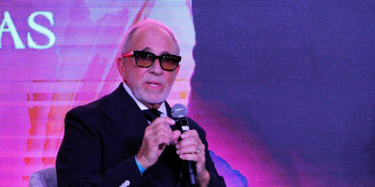 Emilio Estefan habla sobre el futuro de Cuba: “Estamos viviendo un momento histórico”