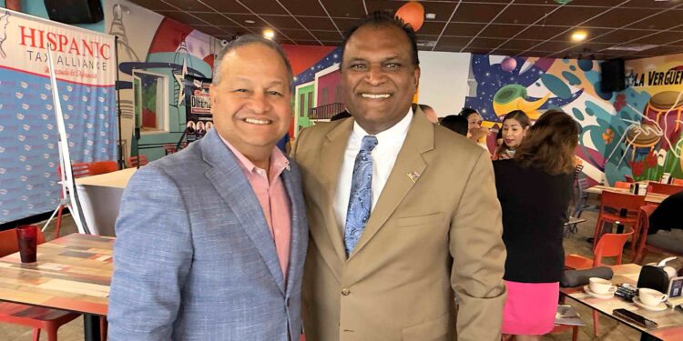 Rick Singh defiende su trayectoria y propone modernizar la oficina del Secretario de los Tribunales del condado de Orange