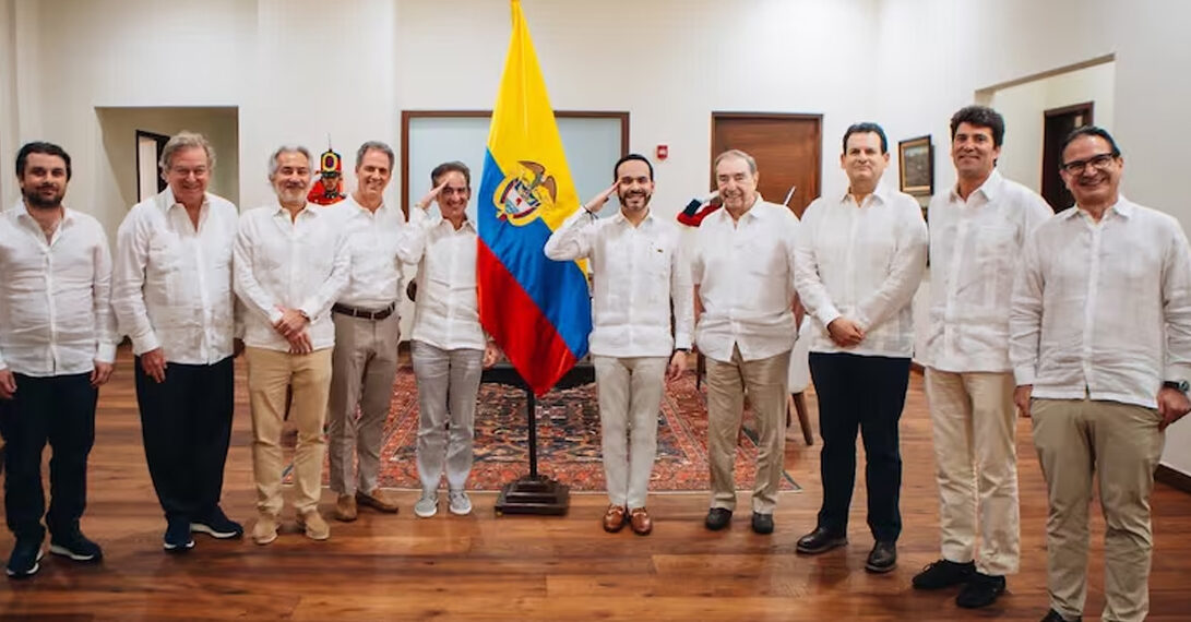 De la Espriella reúne al poder empresarial para reconstruir Colombia tras el terremoto: el reto ahora es convertir billones en obras