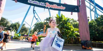 Spooktacular regresa con dulces, disfraces, personajes y una nueva experiencia que llevará a las familias al mundo de Drac y Mavis