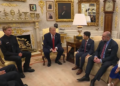 Trump recibe en la Casa Blanca al joven salvavidas que arriesgó su vida para rescatar a un niño