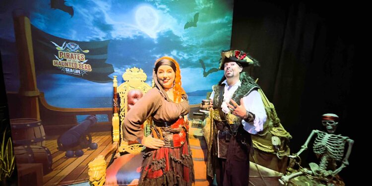 Piratas y tesoros llegan a SEA LIFE Orlando esta temporada de Halloween