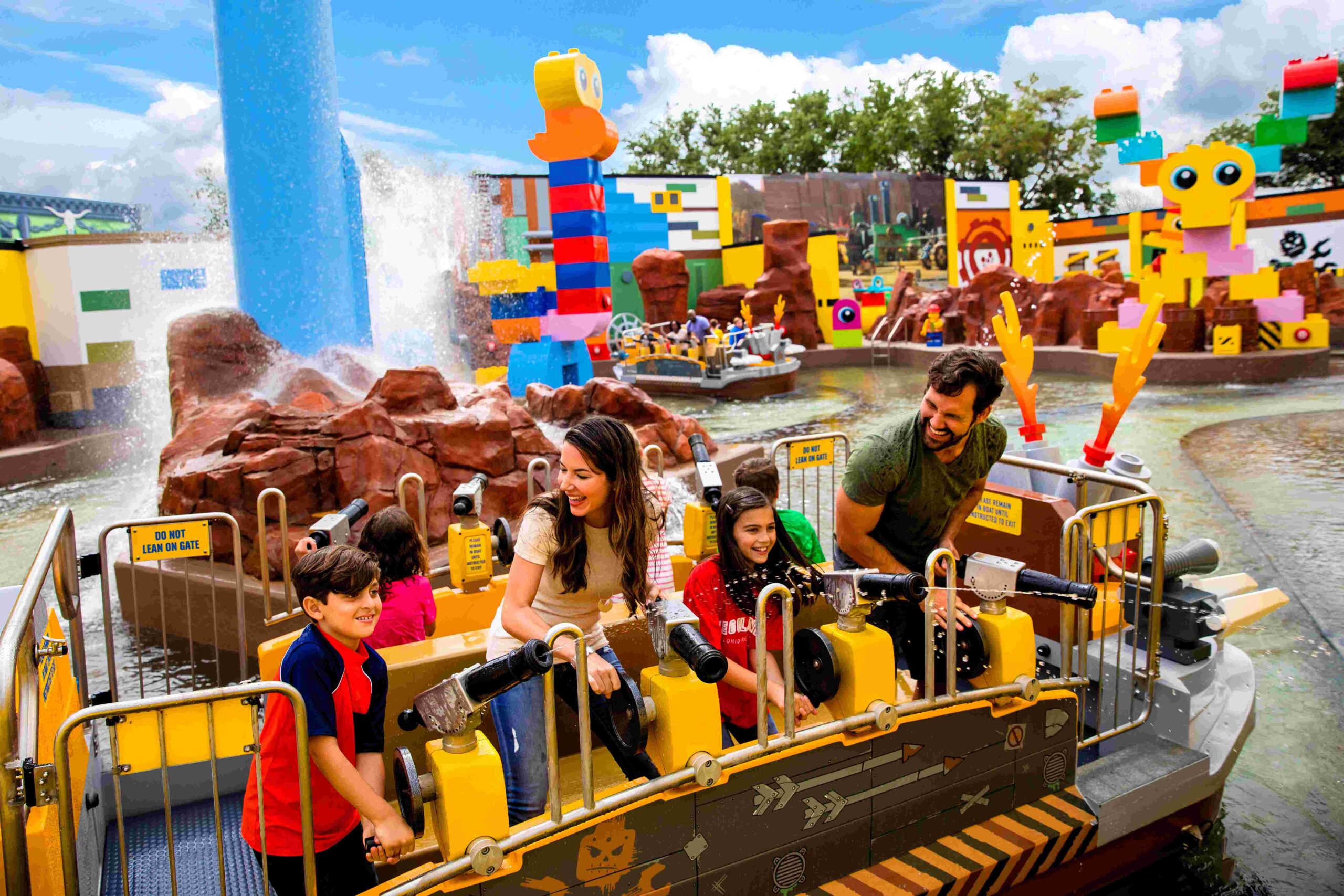 Militares, veteranos y socorristas podrán visitar gratis tres atracciones de Florida este otoño