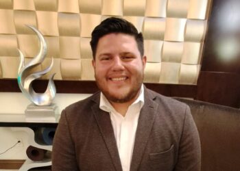 Puerta a puerta: Samuel Vilchez Santiago busca el voto de electores del Distrito 43