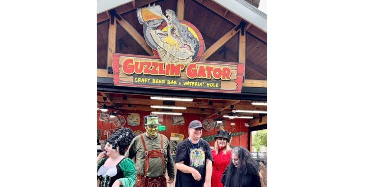 Gatorland celebra Halloween entre caimanes, fantasmas, vampiros y un nuevo bar de Frank N’ Steins