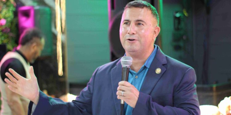 Sindicatos de Florida respaldan la reelección del congresista Darren Soto